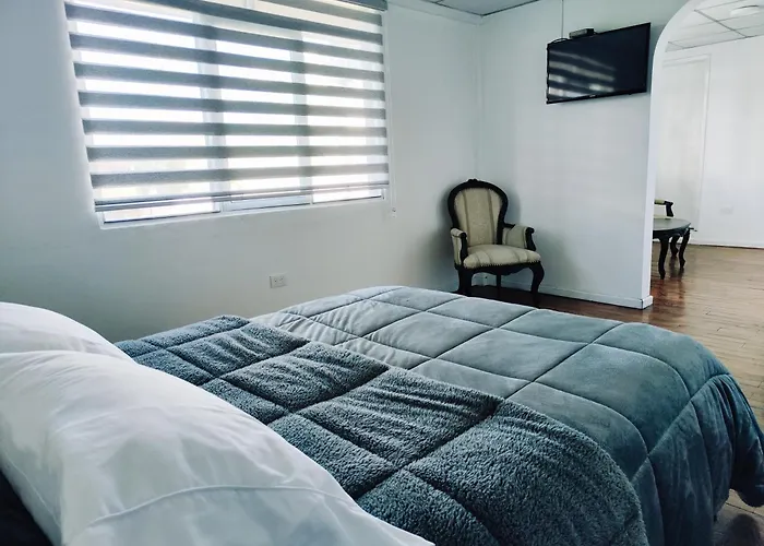 Hotel Muros Quito